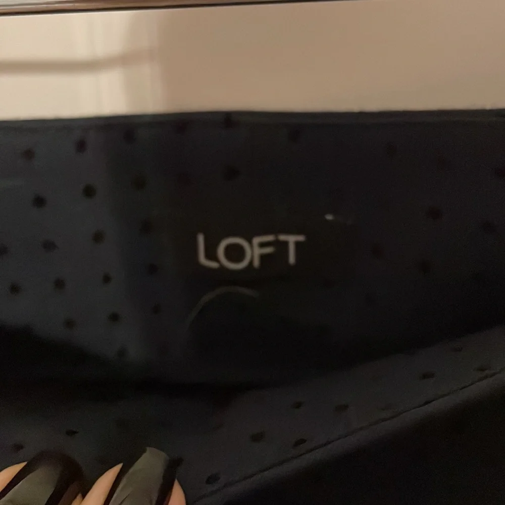 Loft navy ankle pants with black dots size 6 - Picture 3 of 4